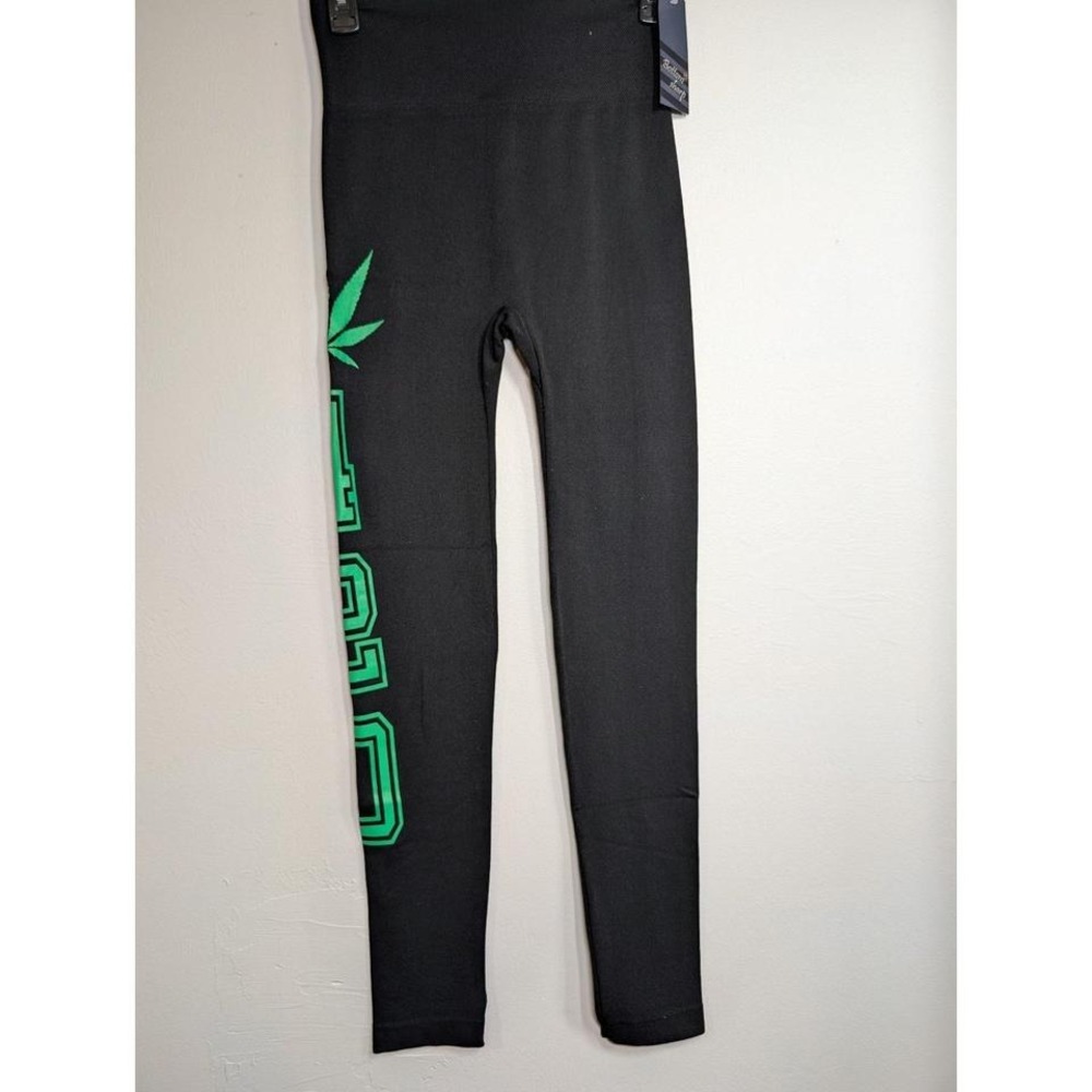 NWT O/S Black &‎ Green 420 Leggings